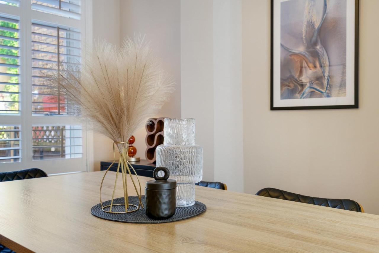 Luxury 3 Bedroom 2 Bathroom House, Fulham By 360Stays Лондон Екстер'єр фото
