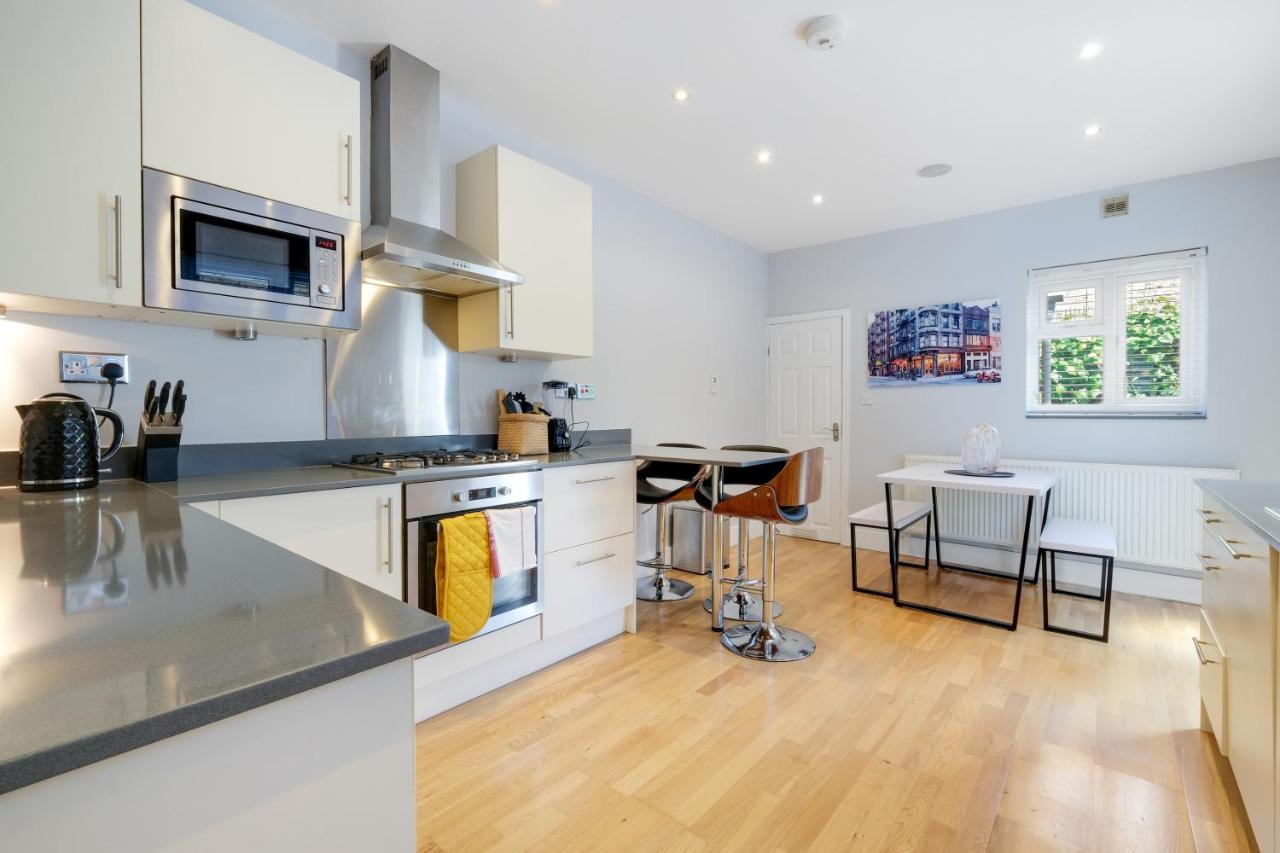 Luxury 3 Bedroom 2 Bathroom House, Fulham By 360Stays Лондон Екстер'єр фото