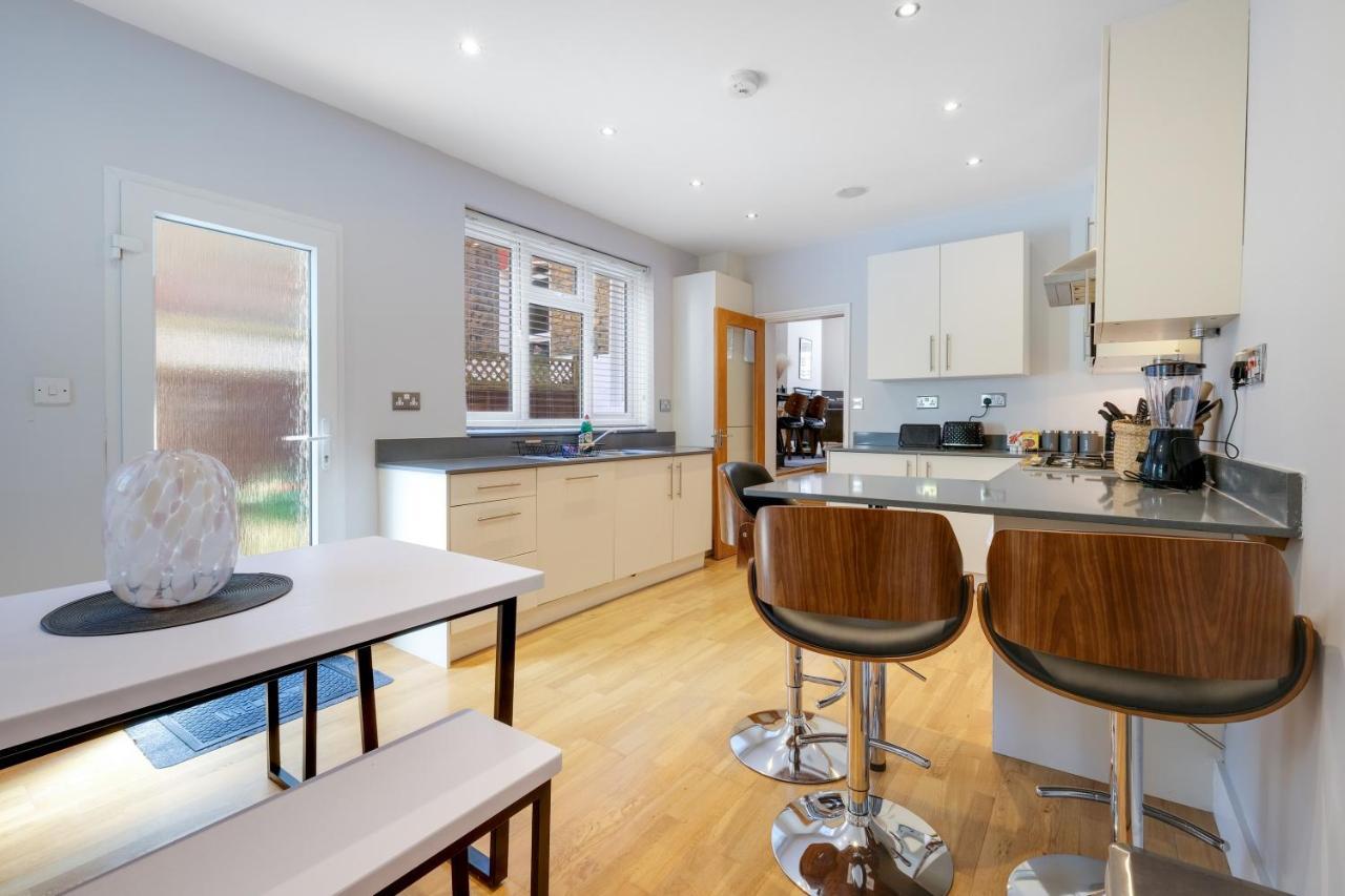 Luxury 3 Bedroom 2 Bathroom House, Fulham By 360Stays Лондон Екстер'єр фото