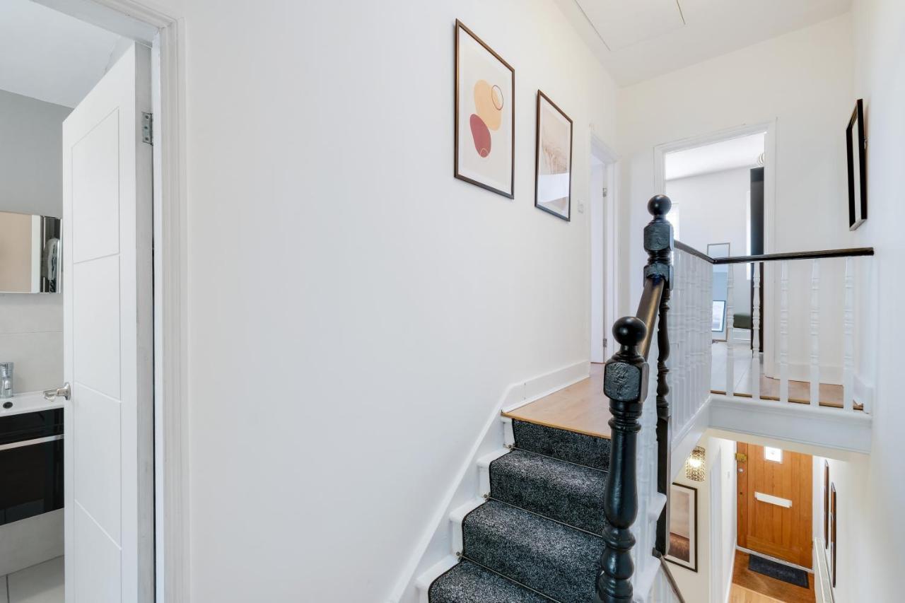 Luxury 3 Bedroom 2 Bathroom House, Fulham By 360Stays Лондон Екстер'єр фото